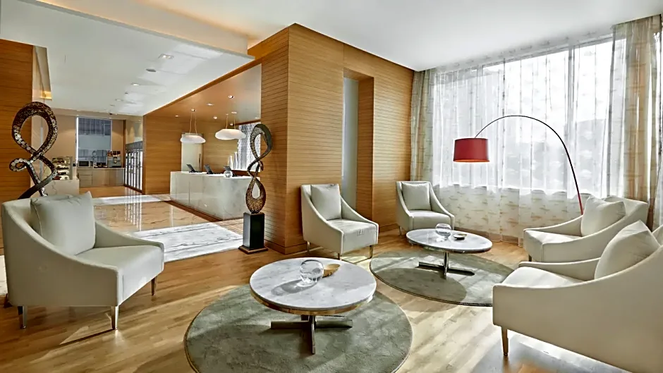 Hyatt Place Dubai Baniyas Square