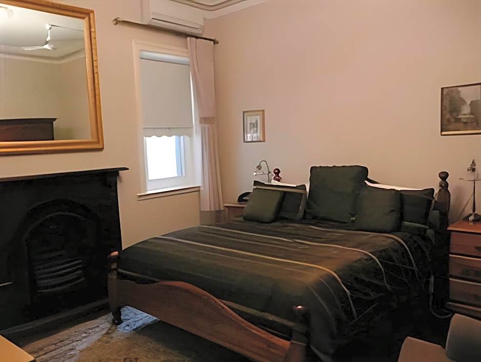Photo 1 of 3 of 1 King Bed