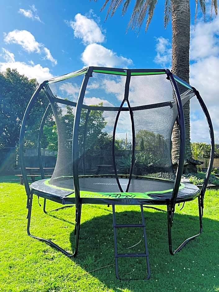 18th Avenue Thermal Motel