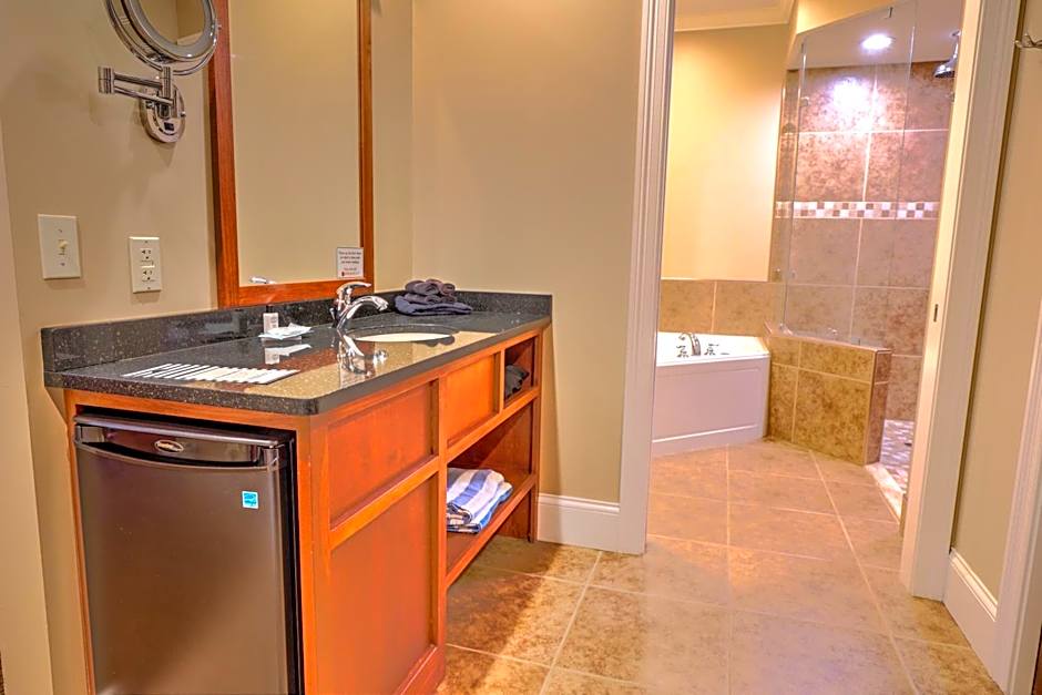 Photo 1 of 7 of Presidential Suite
