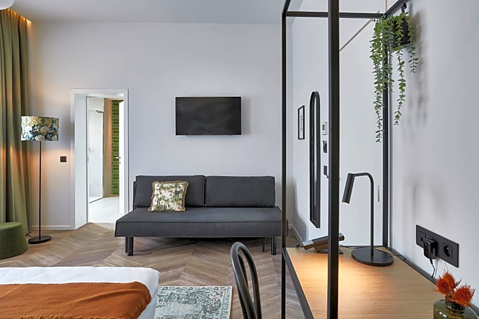 Urban Yard Hotel
