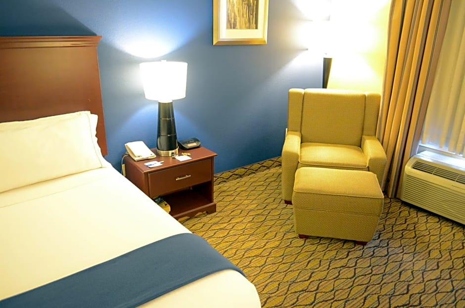 Holiday Inn Express Hotel & Suites Houston-Downtown Convention Center By IHG