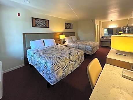 Queen Room with Two Queen Beds - Non-Smoking