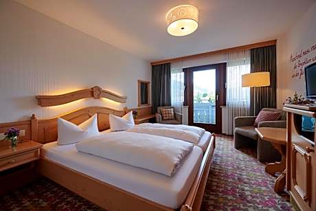 Double Room with Mountain View