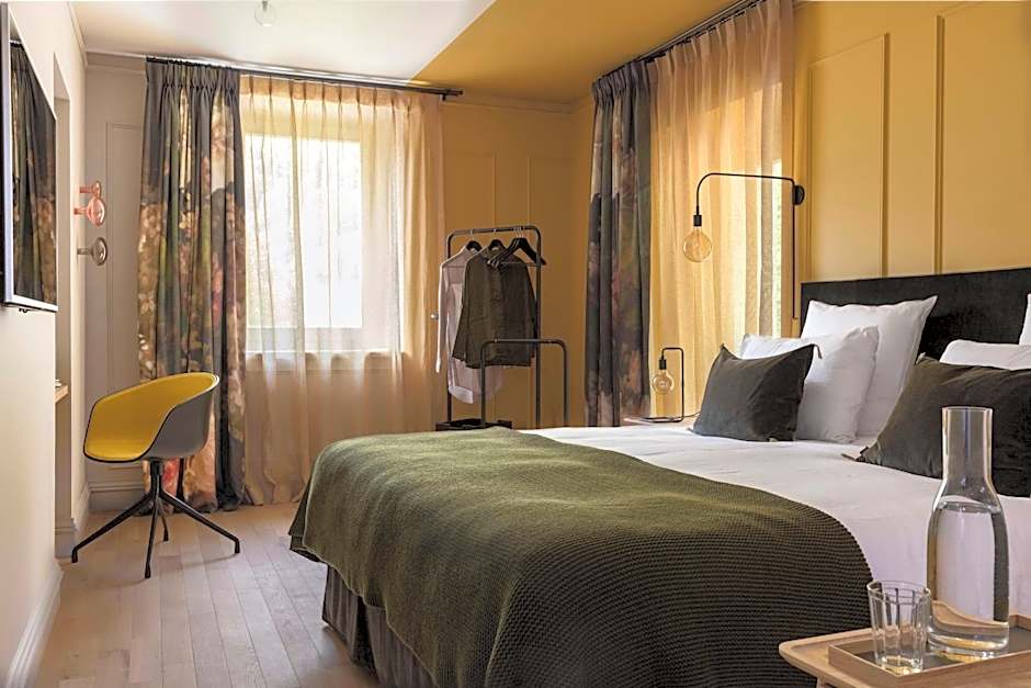 Photo 1 of 5 of Double Room