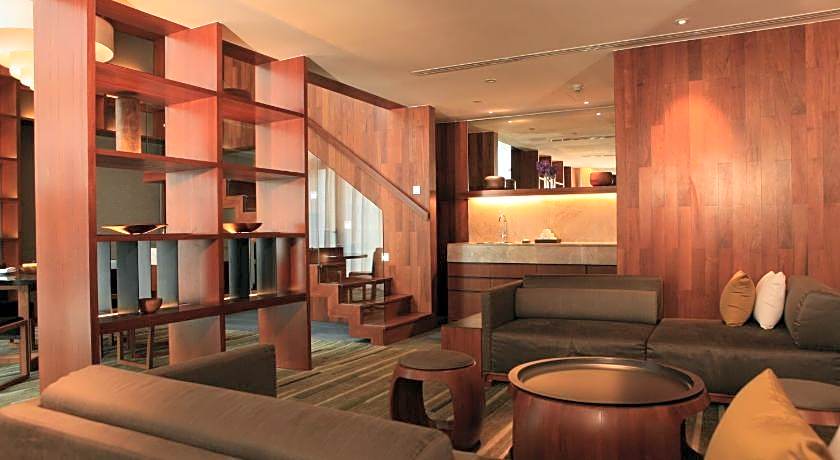 Hansar Bangkok Hotel