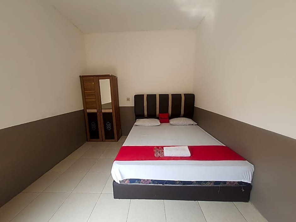 RedDoorz @ Permana Homestay near Supadio Airport Pontianak