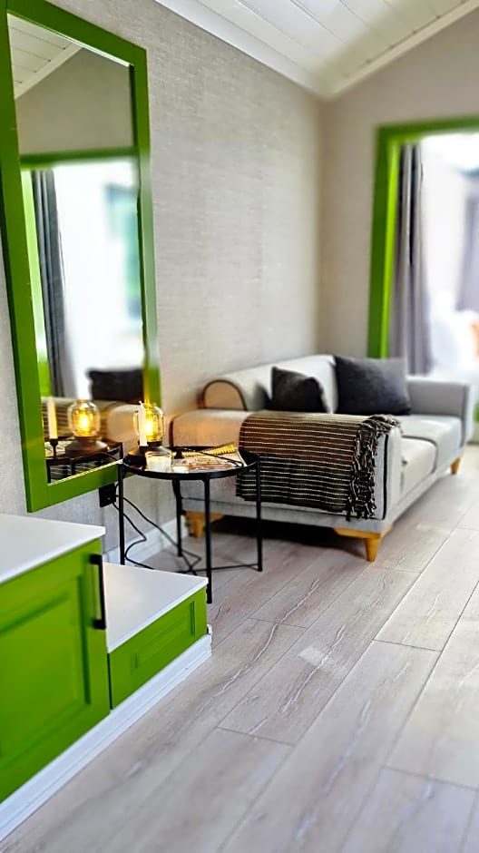 River Side TinyHouse