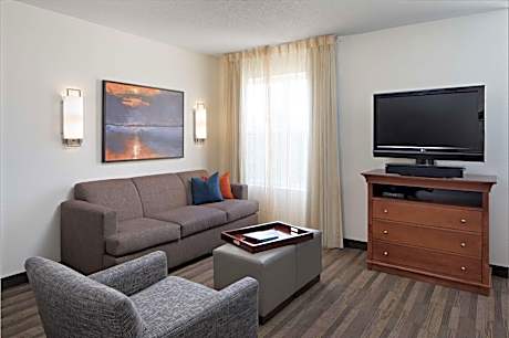 King Studio with Accessible Tub - Disability Access