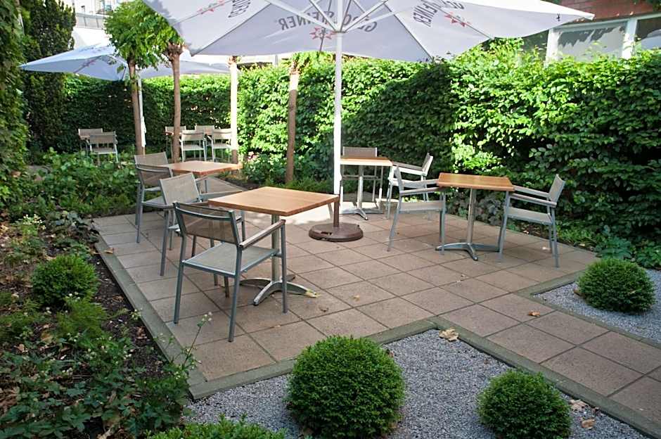 Castelnou Aparthotel