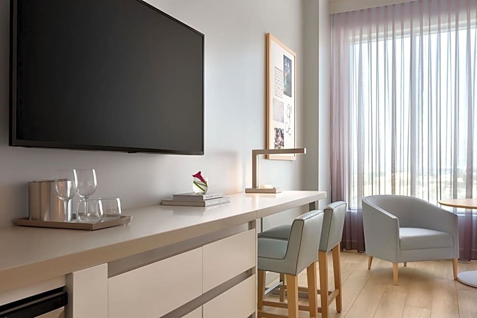 The Viv Hotel, Anaheim, a Tribute Portfolio Hotel