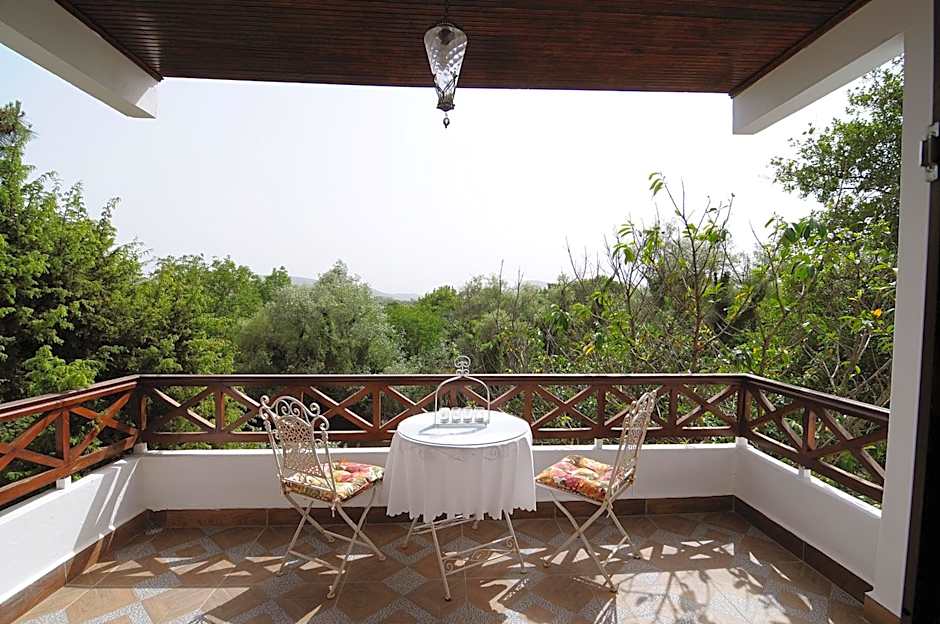 Beyaz Ev Agva - Adult only +15