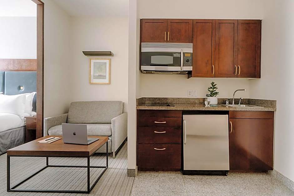 Club Quarters Hotel in Houston