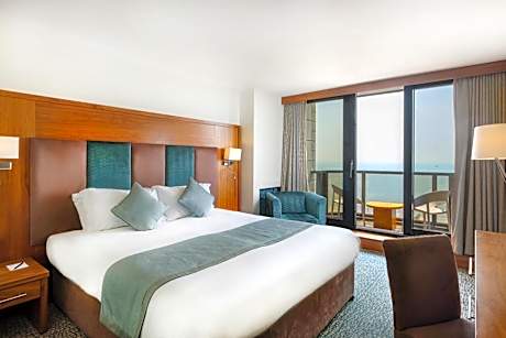 Double or Twin Room with Side Sea View