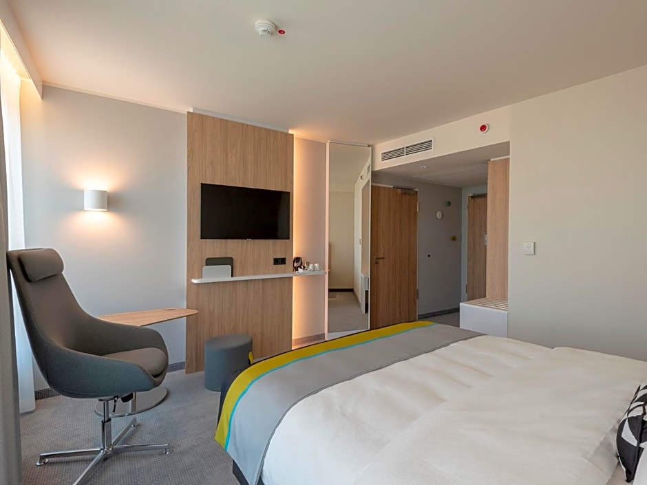 Holiday Inn Express Dusseldorf- Hauptbahnhof By IHG