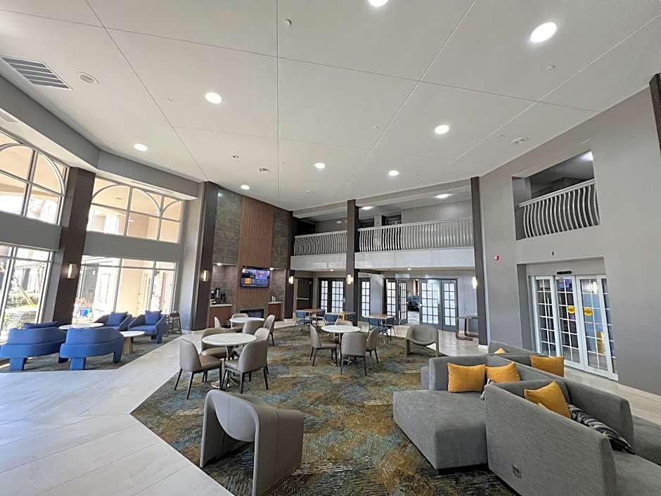 La Quinta Inn & Suites by Wyndham Dallas Dfw Airport North