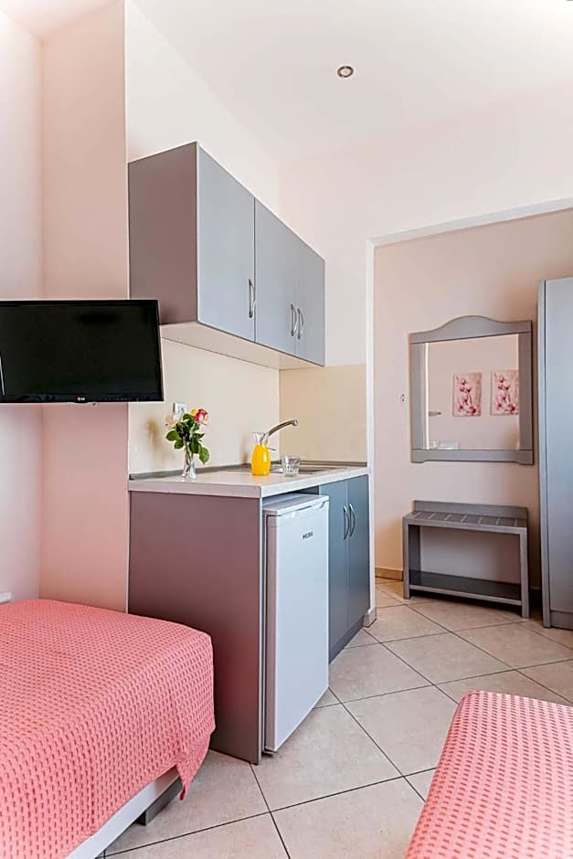 Marinis Boutique Rooms