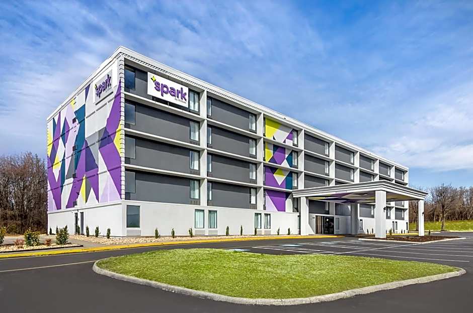 Spark by Hilton Roanoke Airport