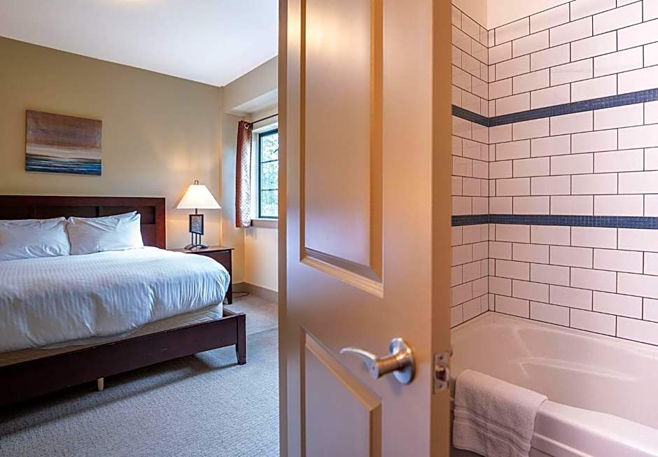Selkirk Snug by Revelstoke Vacations