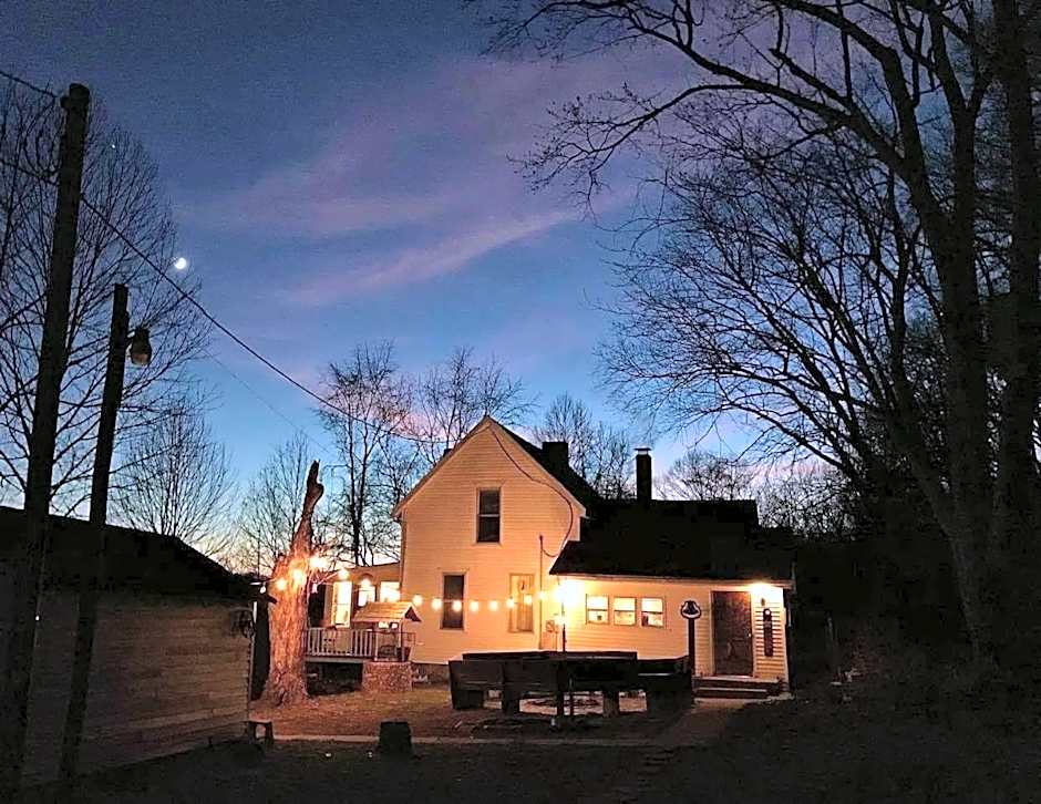 Lost River Hostel