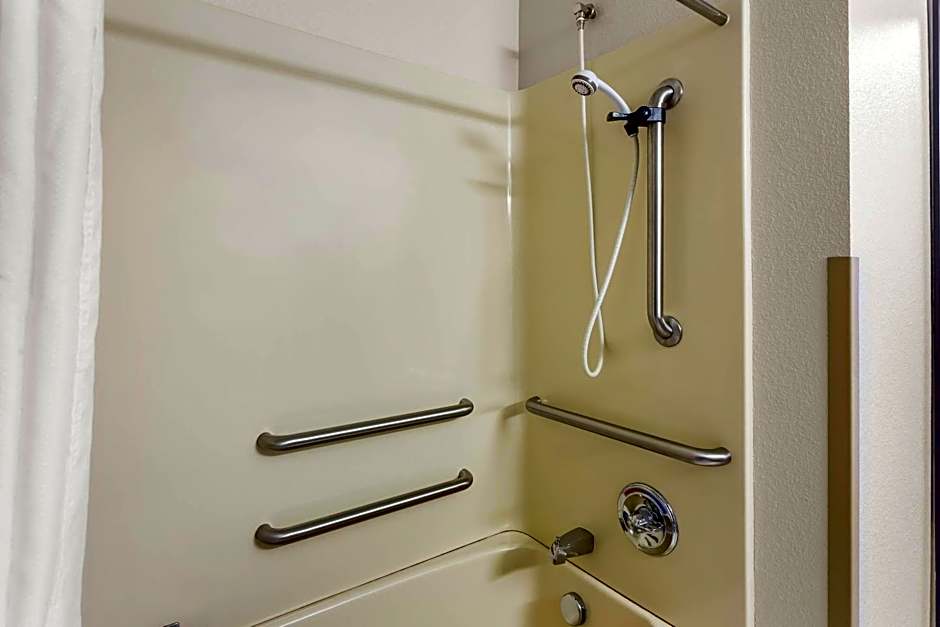 Quality Inn Near Interstate I94