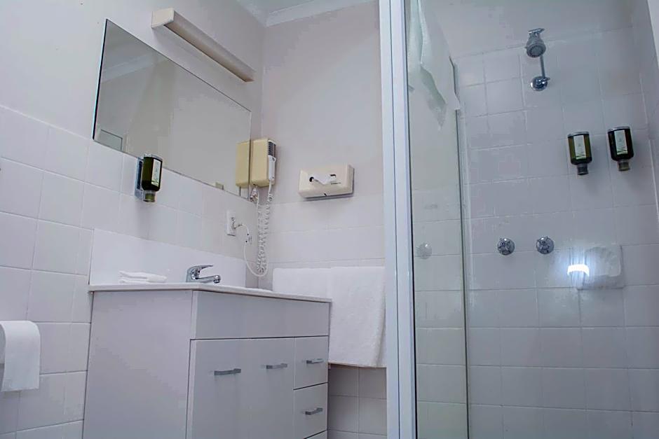 Alexander Motor Inn & Apartments