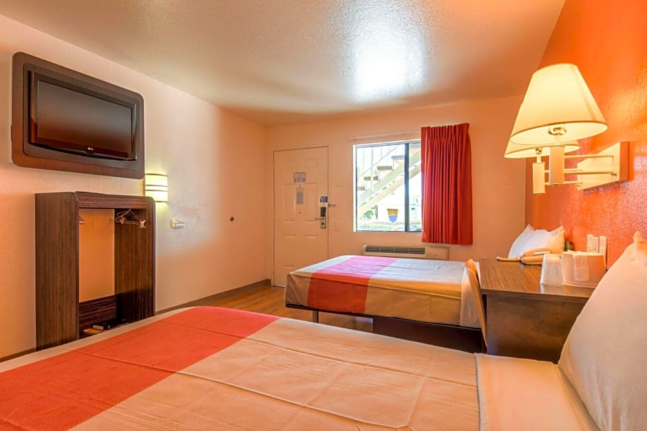 Motel 6 San Diego - Chula Vista