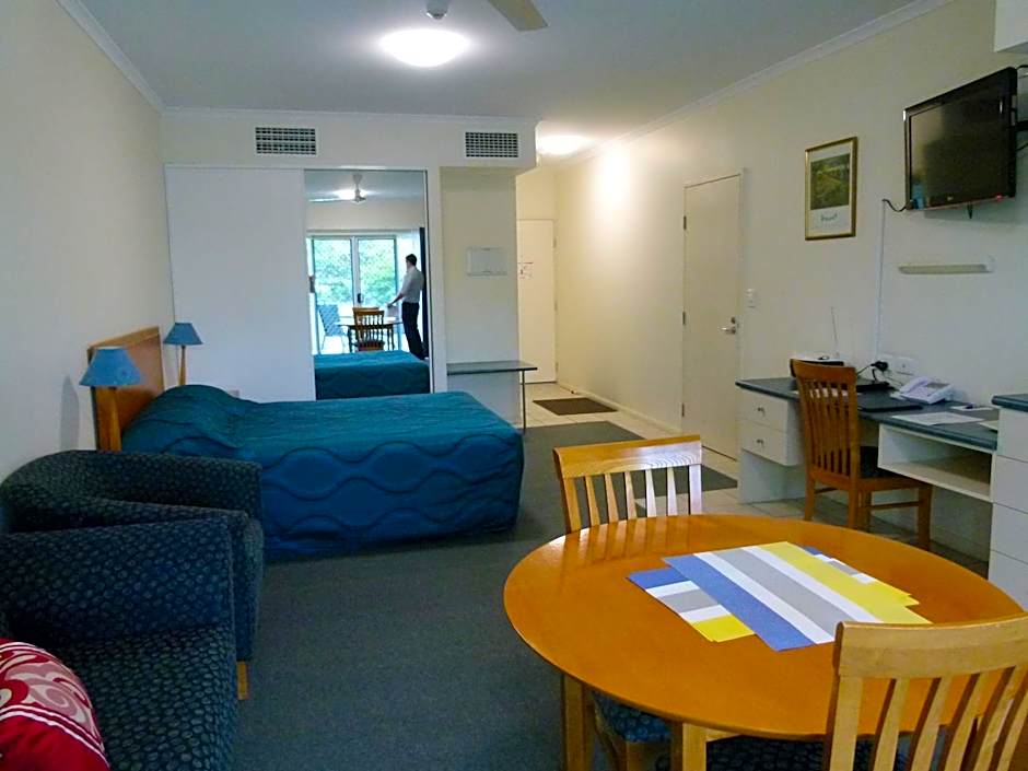 Madison Ocean Breeze Apartments