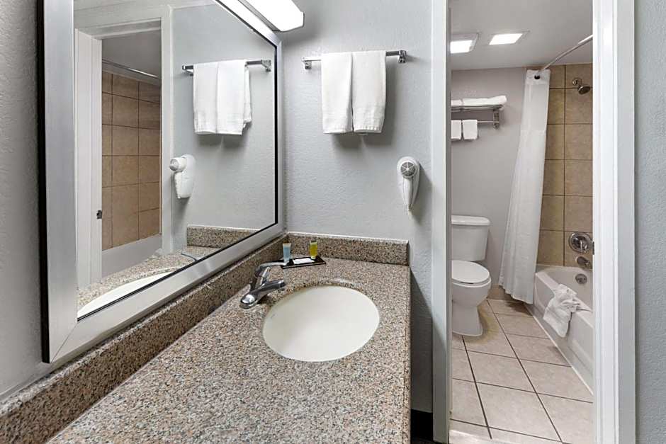 Travelodge by Wyndham New Braunfels