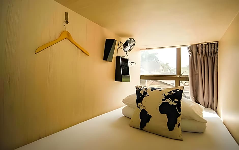 Traveller Bunker Hostel