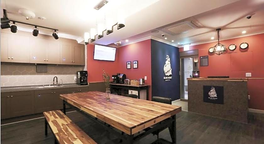 Blueboat Hostel Jeonju (Korea Quality)