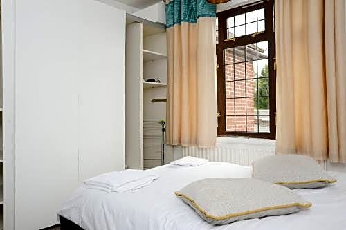 Coventry Deluxe Rooms