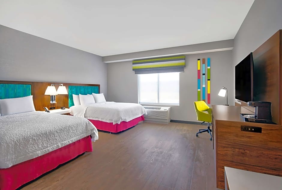 Photo 1 of 5 of 2 Queen Beds, Hearing/Mobility Accessible, Bathtub