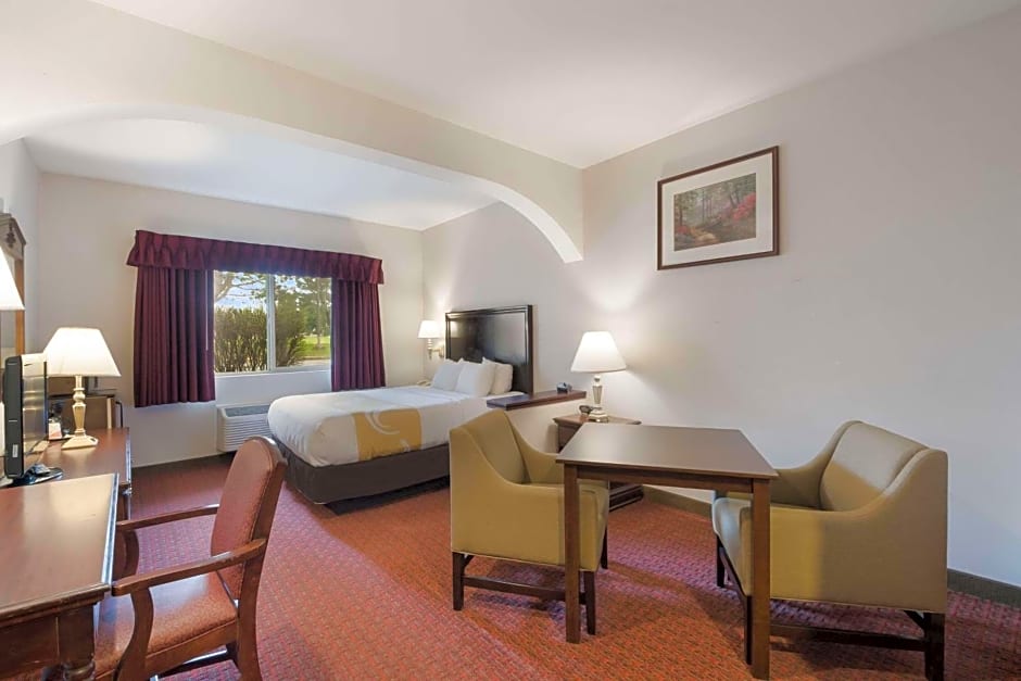 Quality Inn Grand Suites Bellingham