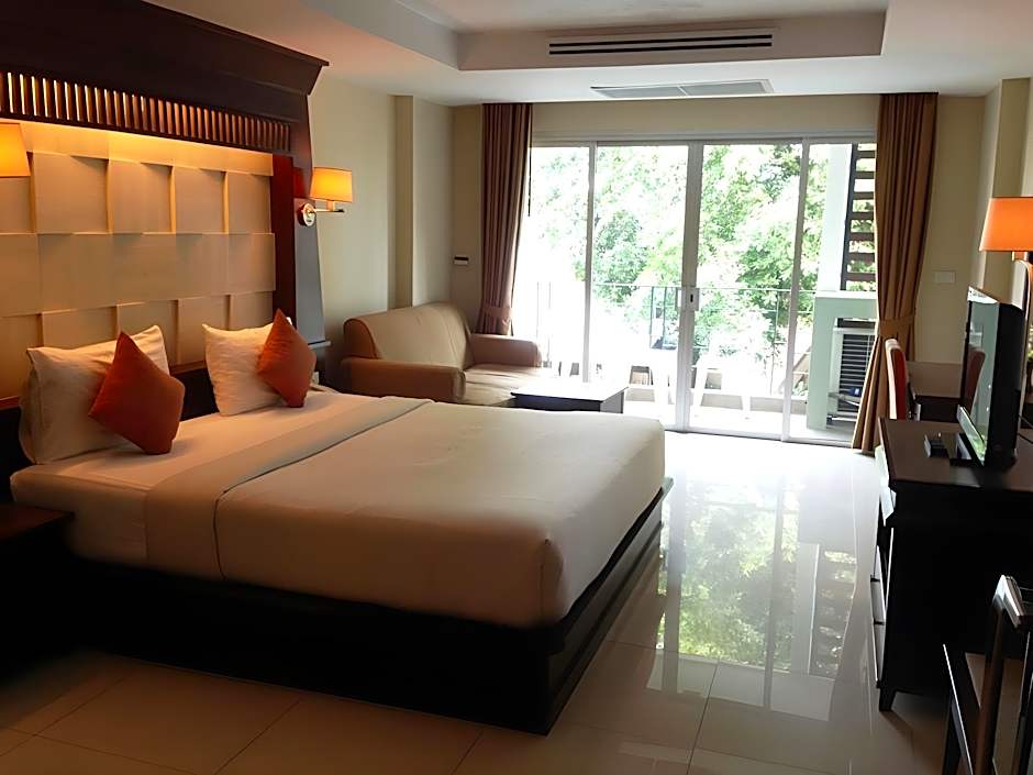 August Suites Pattaya
