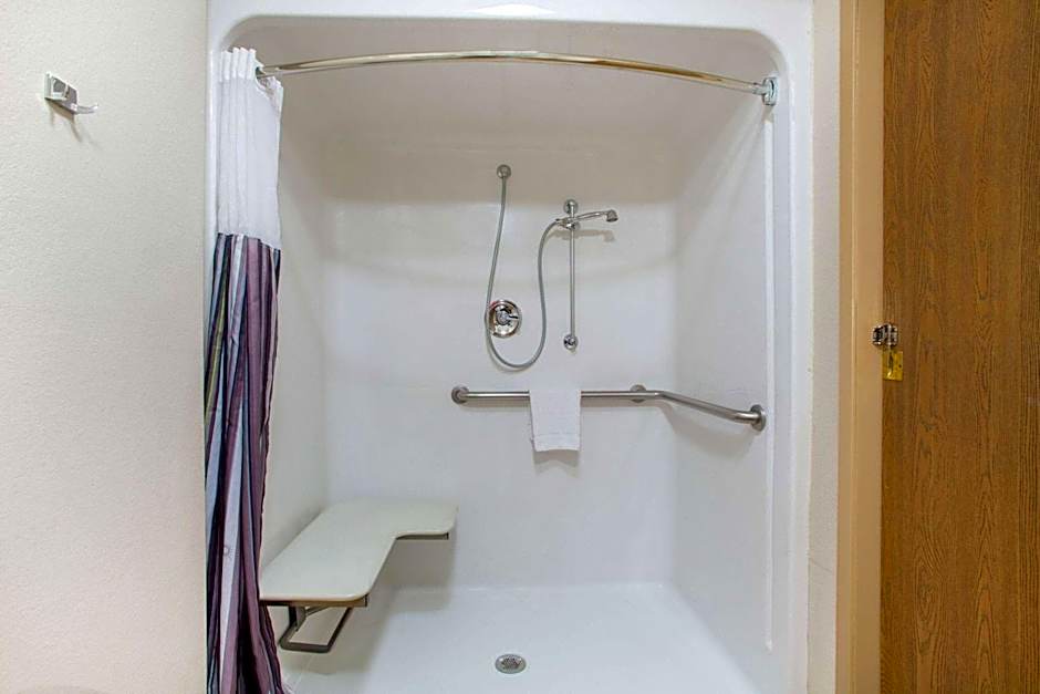 La Quinta Inn & Suites by Wyndham Springfield South