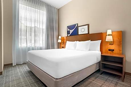 King Bed Suite, 2 Rooms with Sofa Sleeper, Kitchen, Hearing Accessible