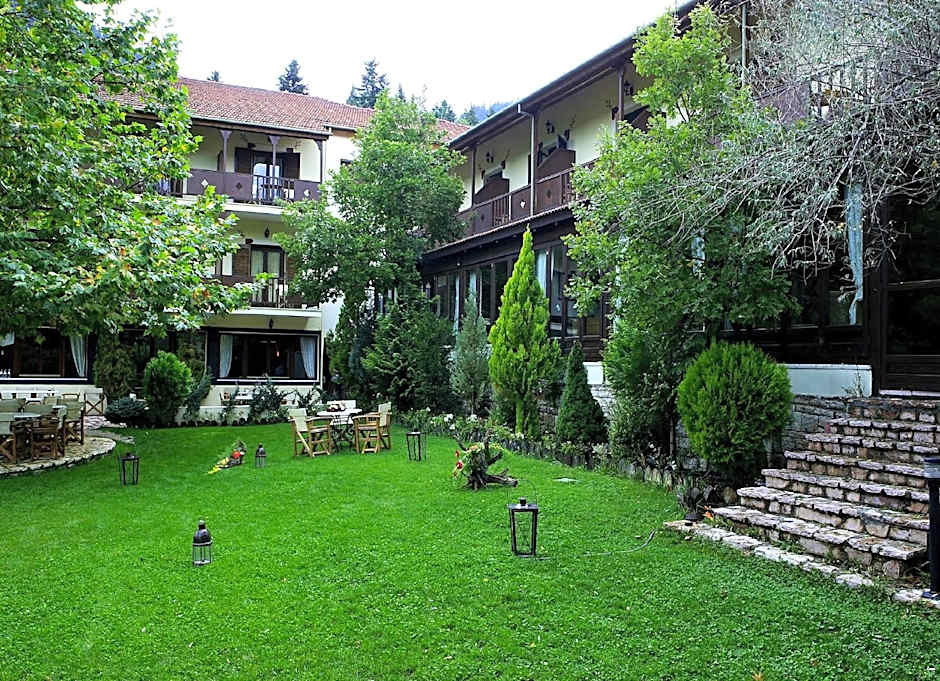 Country Club Hotel & Suites