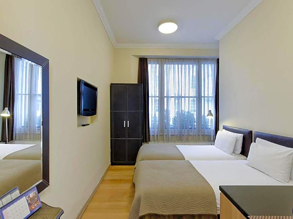 The Royal Chulan Hyde Park Hotel