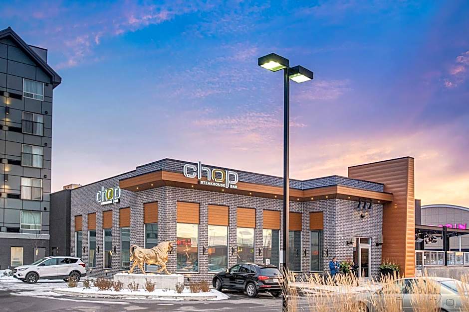 Sandman Signature Ottawa Airport Hotel