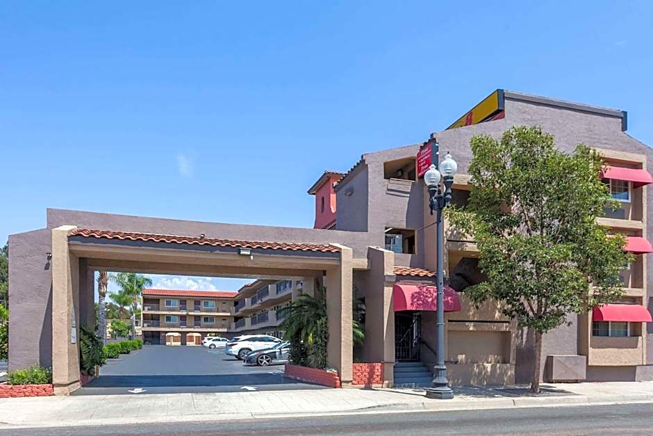 Super 8 by Wyndham El Cajon/San Diego