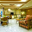 Elegant Circle Inn
