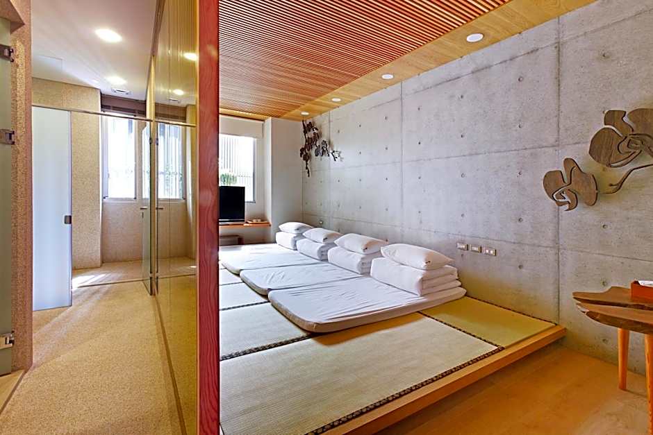 Wood Whispering Residence