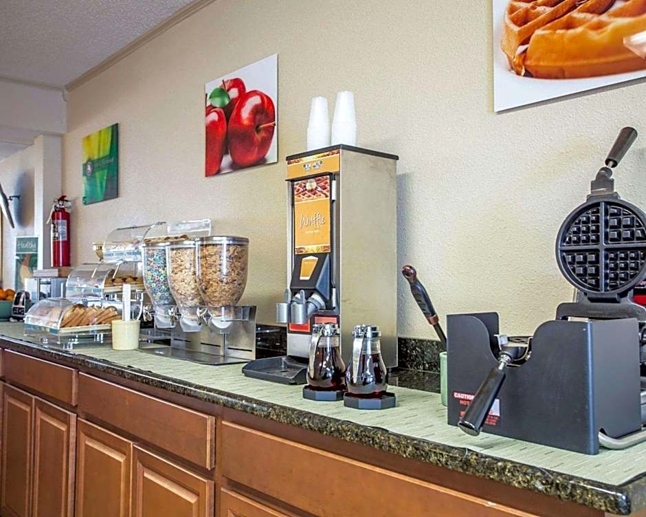 Quality Inn & Suites Monroe