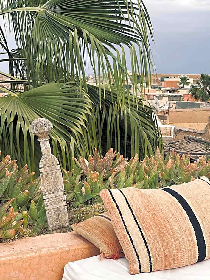 Riad 144