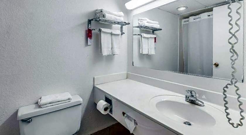 Econo Lodge Truman Inn