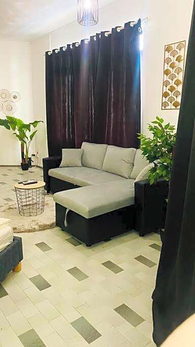 Urban Zen Appart Spacieux studio atypique avec bain a remous proche de tout