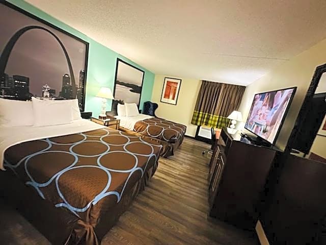 Super 8 by Wyndham Branson/Andy Williams Theatre