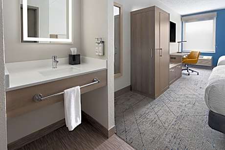 Standard Room with Two Queen Beds