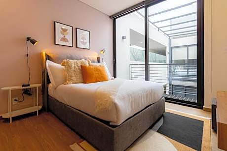 Luxury Penthouse, 3 Bedrooms, Terrace